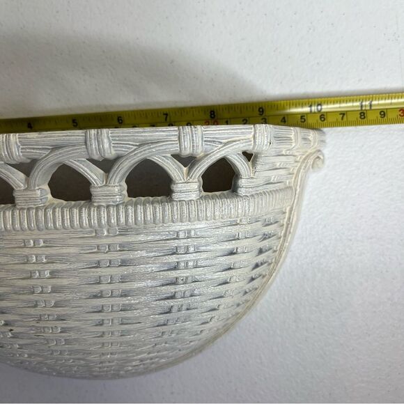 Vintage 70s Syroco Homco Faux Rattan Wall Pocket Planter Basket Cream Resin USA - Picture 10 of 12